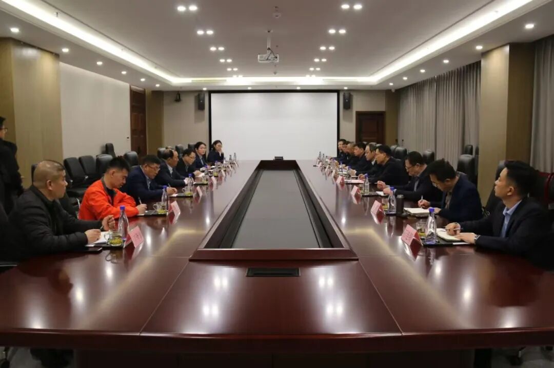20260325太阳成集团tyc122cc与德州扒鸡集团达成多项合作意向1.jpg 20260325太阳成集团tyc122cc与德州扒鸡集团达成多项合作意向1.jpg
